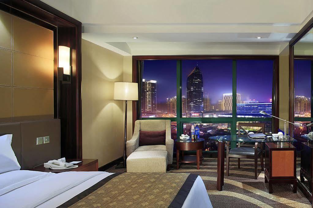 Empark Grand Hotel Chongqing Esterno foto