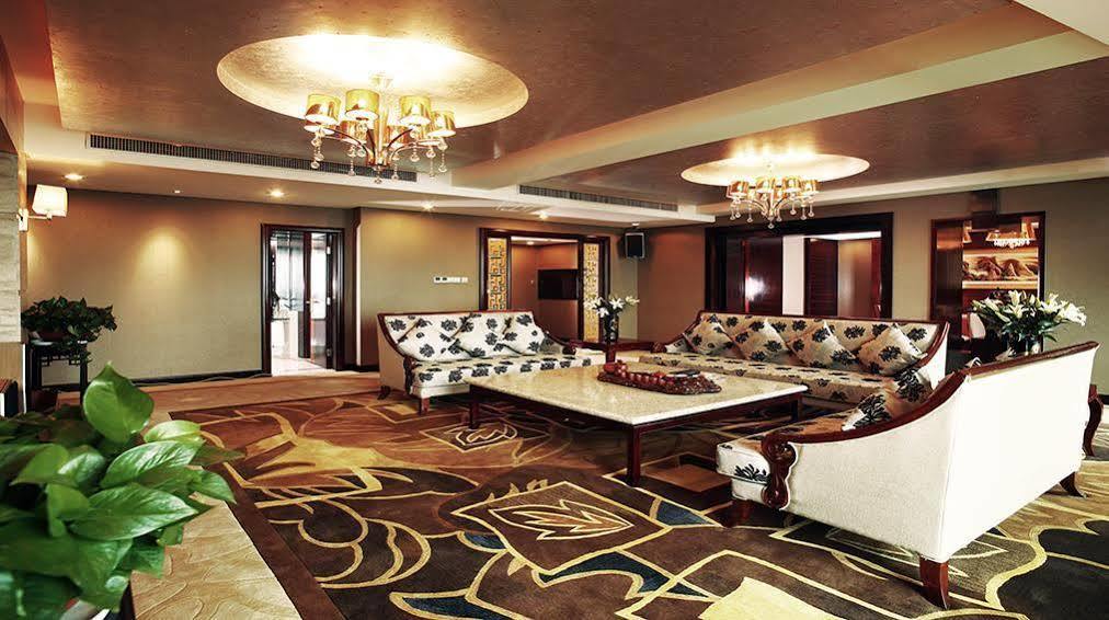 Empark Grand Hotel Chongqing Esterno foto
